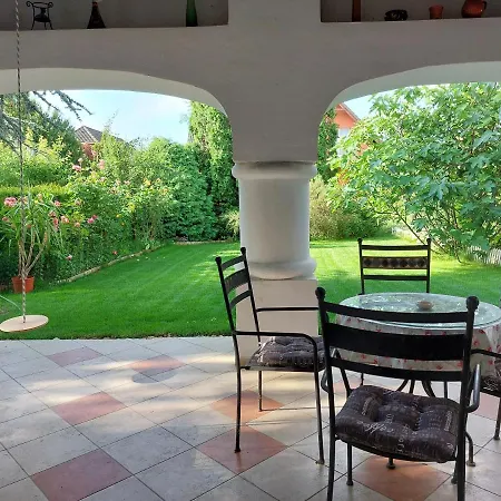 Negy Evszak Apartmanhaz *