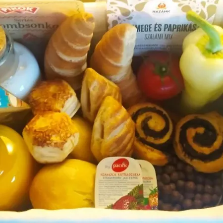 Negy Evszak Apartmanhaz *