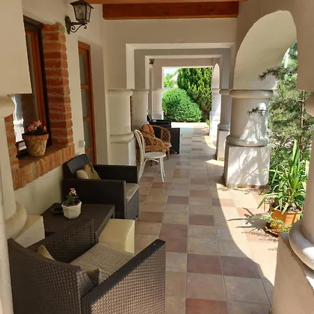 Lejlighed Negy Evszak Apartmanhaz *