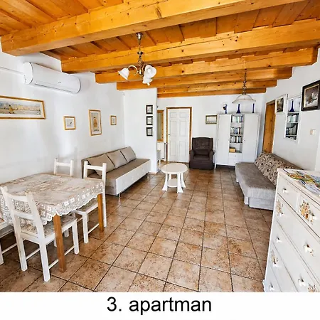 Negy Evszak Apartmanhaz Apartament