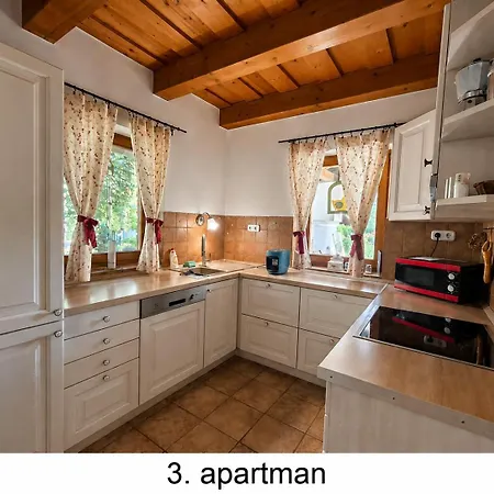 Apartament Negy Evszak Apartmanhaz