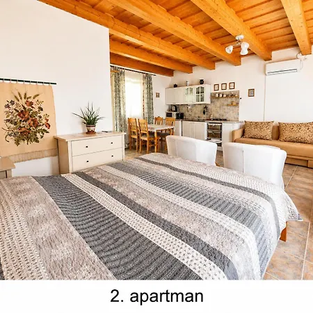 Negy Evszak Apartmanhaz Apartament Zalakaros