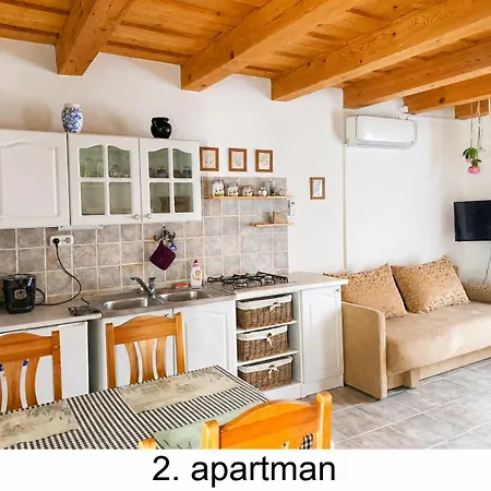 Negy Evszak Apartmanhaz Apartament