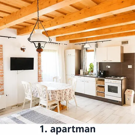 Apartament Negy Evszak Apartmanhaz Zalakaros