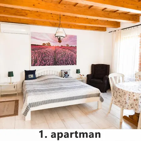 Apartament Negy Evszak Apartmanhaz Zalakaros