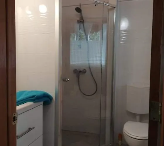 Negy Evszak Apartmanhaz * זלקרוס