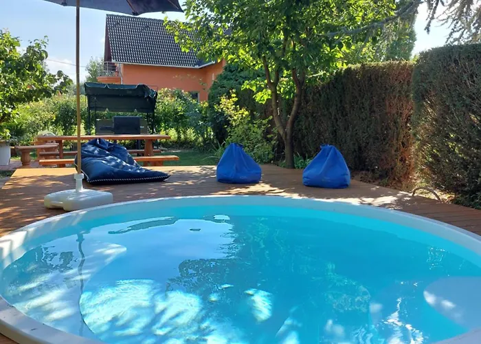 Negy Evszak Apartmanhaz