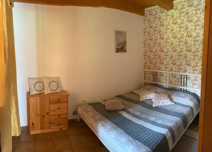 Negy Evszak Apartmanhaz